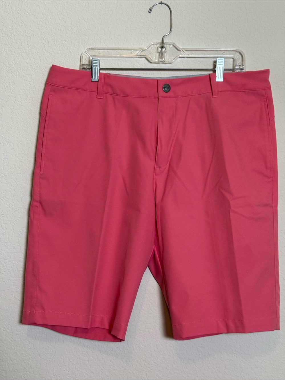 Puma Men's Pink Flat-Front Golf Shorts